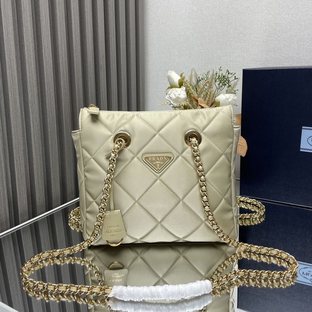 Pra*a satchel bags